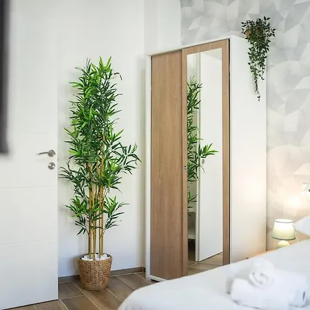 Comfort & Design Minutes Away From The Centre Daire