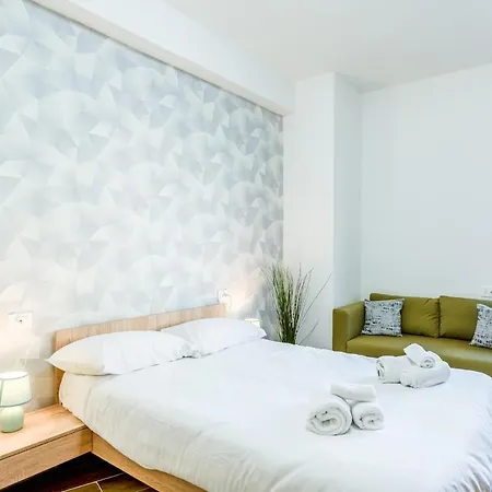 Comfort & Design Minutes Away From The Centre Apartment